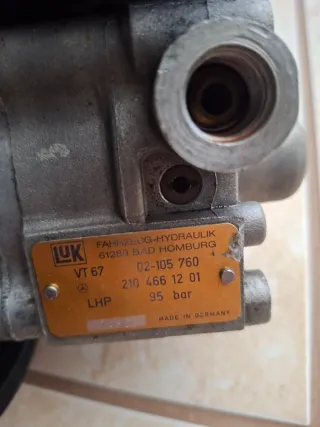 Bomba Direção Mercedes-Benz W201 (ler anúncio)