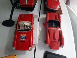 Burago modellini scala 1/18