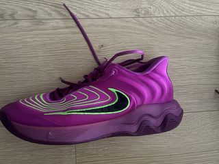 Botas Baloncesto Nike Moradas y Verdes