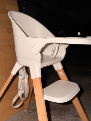 Trona Twistshake blanca con cojín