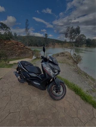 Yamaha Xmax 125 Negra