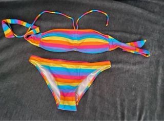 Bikini de rayas arcoíris talla S