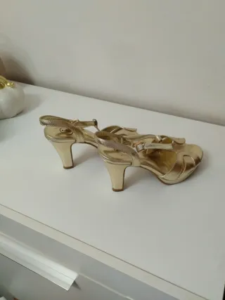 Zapatos de fiesta dorados Laik