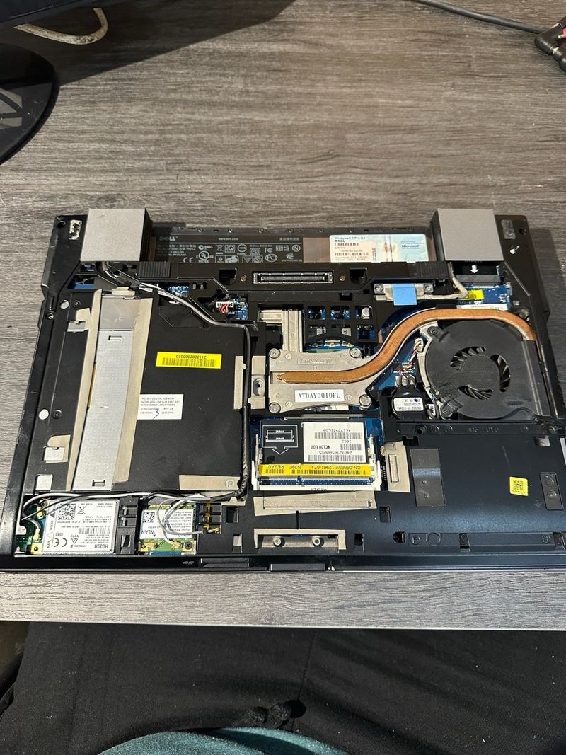 Dell Latitude E6410 i5 afbeelding 4