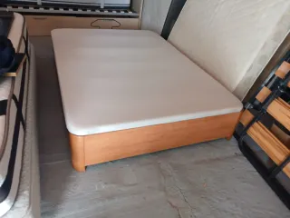 Canapé abatible y colchón viscoelástico