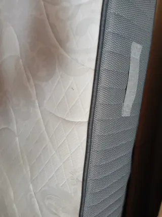 Canapé abatible y colchón viscoelástico