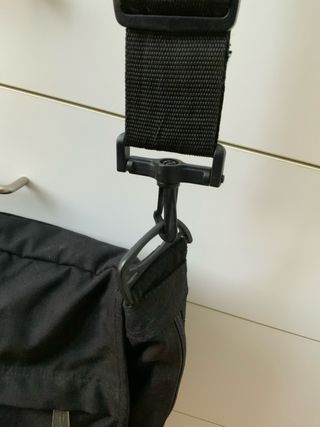 Tracolla Eastpak nera