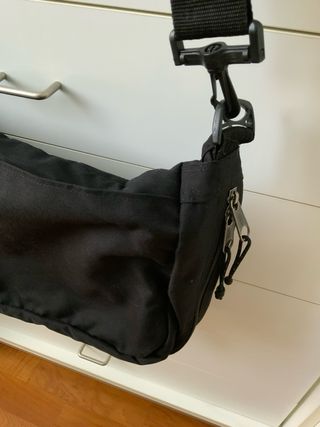 Tracolla Eastpak nera