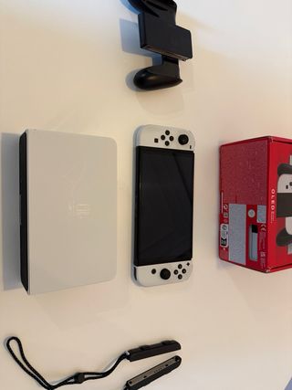 Nintendo Switch OLED Bianca