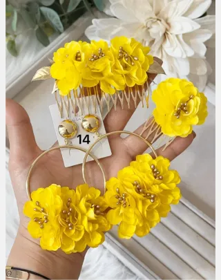 Conjunto Flamenca Flores y Aros Dorados