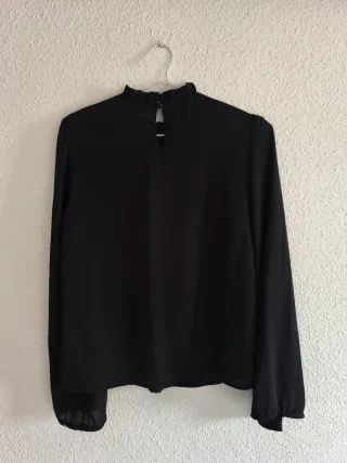 Blusa negra talla XS