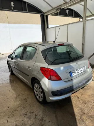 Peugeot 207 1.4 HDi X-Line