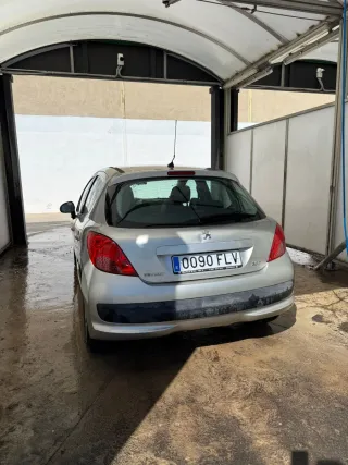 Peugeot 207 1.4 HDi X-Line
