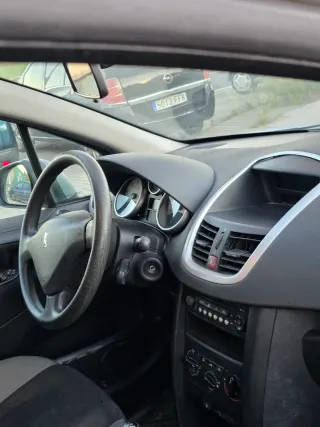Peugeot 207 1.4 HDi X-Line
