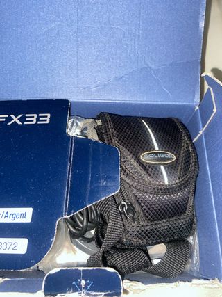 Cámara Panasonic Lumix FX33 con funda