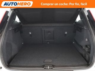 Volvo XC40 2.0 D3 Momentum Pro 2WD