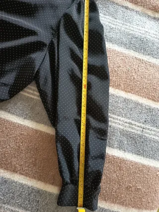 Camisa chaqueta bomber vintage negra con lunares