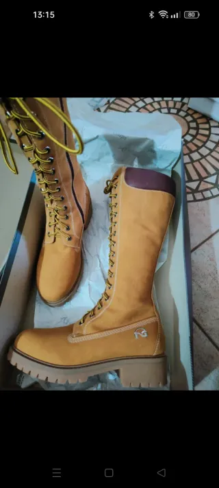 Stivali alti NeroGiardini in Nabuk - Stile Militar