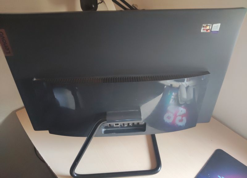 PC Lenovo Todo en Uno Ryzen 5 afbeelding 5