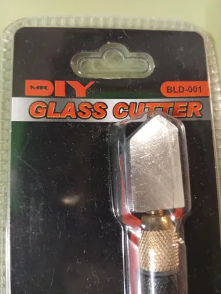 Grapadora de Martillo y Cutter de Vidrio