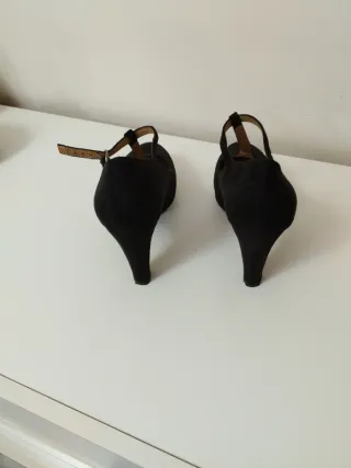 Zapatos de tacón negros