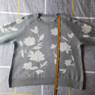 Jersey NUEVO Fiorella Rubino floral gris XL(58-60)