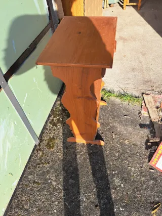 Mesa auxiliar vintage de madera