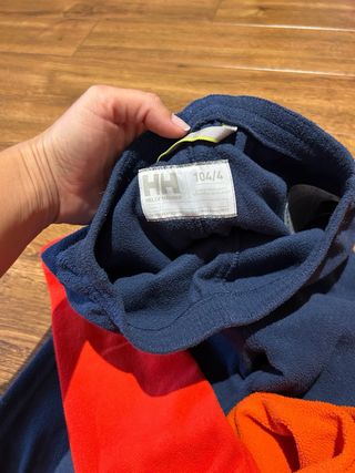 Conjunto polar Helly Hansen 4 años