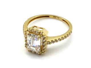 anillo oro 18k con piedra con circonita