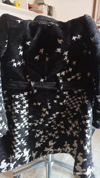 Abrigo Desigual Negro y Blanco