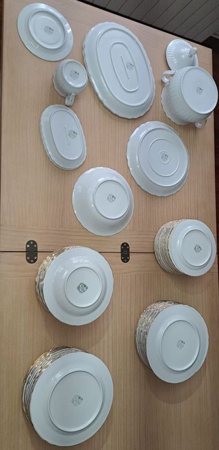 Vajilla Santa Clara 12 servicios y juego de café