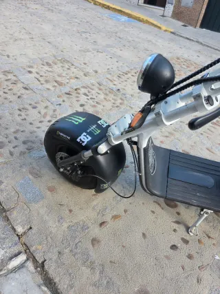 Patinete Eléctrico Monster Energy