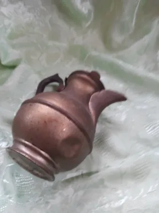 Antica caffettiera in metallo