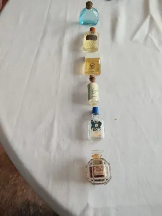 Botellas de colonia miniatura