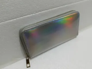 Portafoglio donna effetto olografico