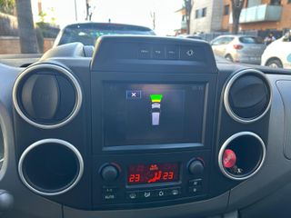 Peugeot partner 2018 adventure edition hdi 1.6