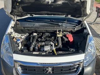 Peugeot partner 2018 adventure edition hdi 1.6