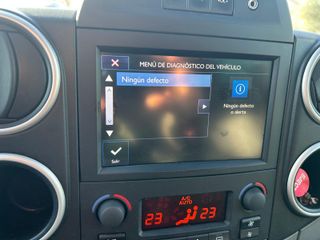 Peugeot partner 2018 adventure edition hdi 1.6