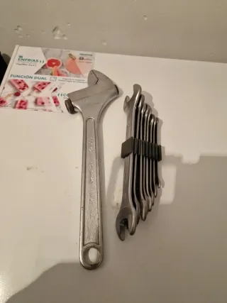 Juego llaves fijas IRIMO y llave inglesa