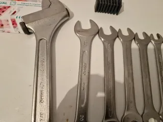 Juego llaves fijas IRIMO y llave inglesa