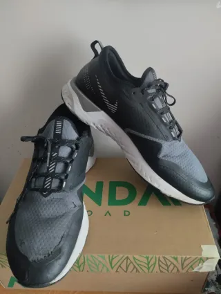 Zapatillas Nike Talla 46 Negras y Grises