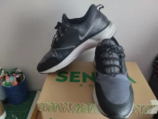 Zapatillas Nike Talla 46 Negras y Grises