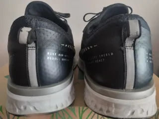 Zapatillas Nike Talla 46 Negras y Grises