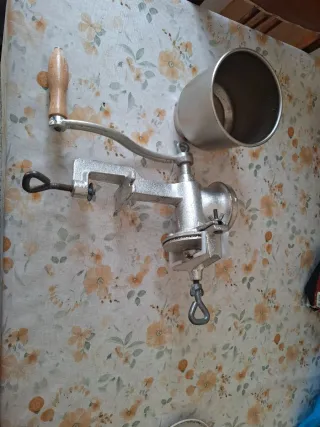 Molino de cereales y semillas manual