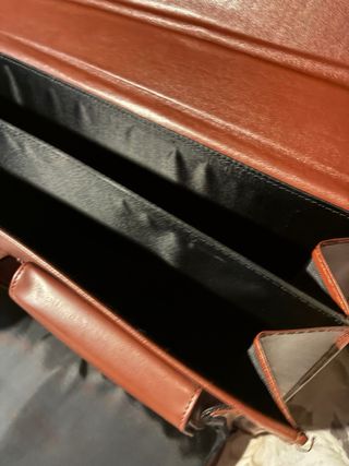 Maletín polipiel marrón