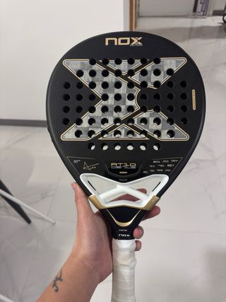 Pala Padel Nox AT10 Genius 18K
