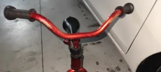 Bicicleta sin pedales Chicco First Bike Roja