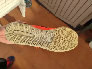 Zapatillas Munich naranja y negro