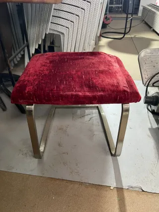 Taburetes terciopelo rojo metal