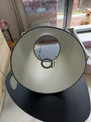 Pantalla de lámpara gris de tela